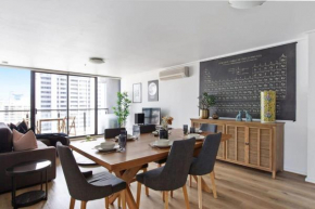 A 3BR Apt Next to Southern Cross FREE Parking